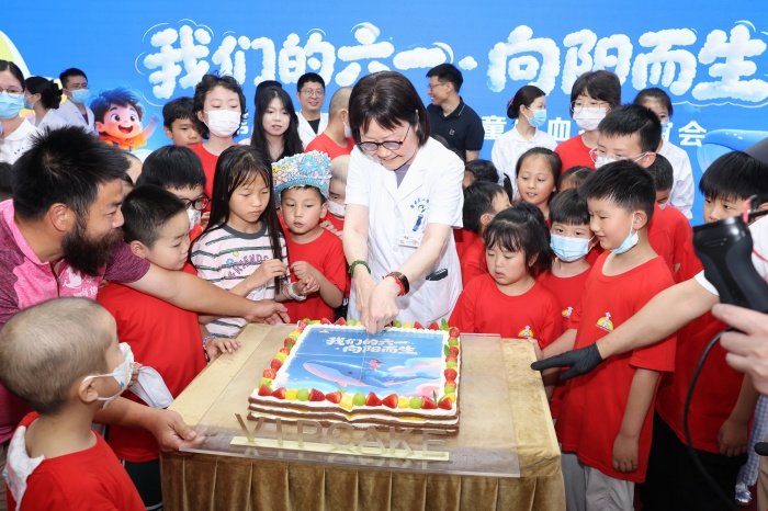 藏在安医大校园卡里的温柔 这份隐形关